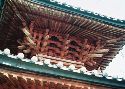 本成寺多宝塔 外観 上層軒