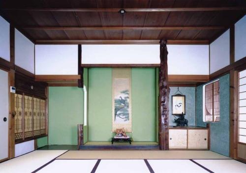 嵐渓荘緑風館2階嵐渓 西から(撮影:田村収氏)