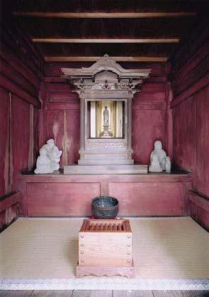 静照院釈迦堂 内部 南より(田村収氏撮影)