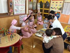おやつ作りも親子で体験