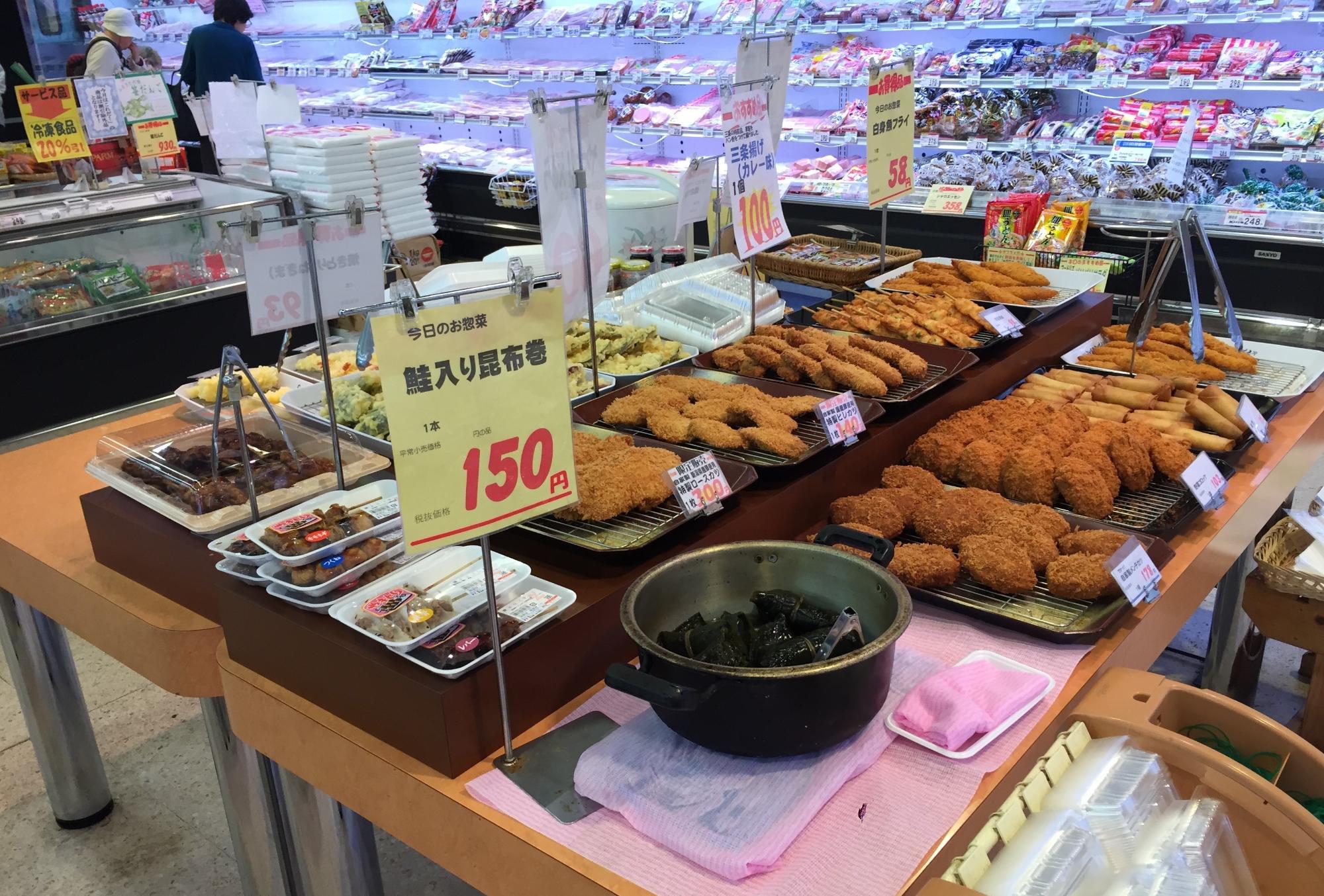 スーパーマルセンの惣菜売り場
