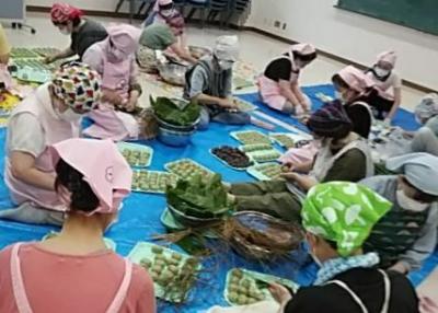 食推第二中学校区 おこわ団子づくり