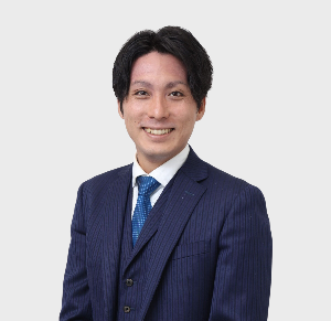 講師