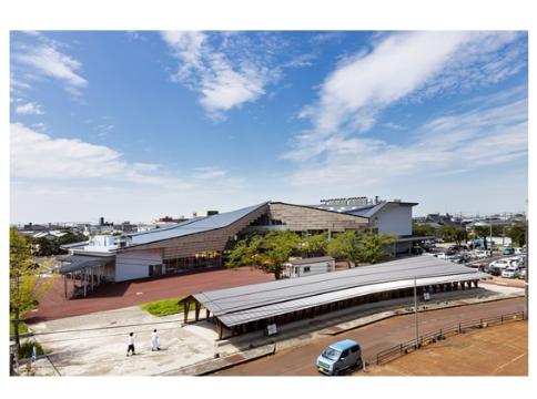 三条市立図書館