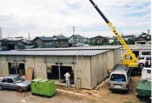 急ピッチで建設が進む応急仮設住宅の写真