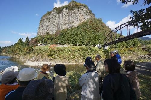 平成28年度の様子（リバーパーク八木ヶ鼻から八木ヶ鼻を望む）