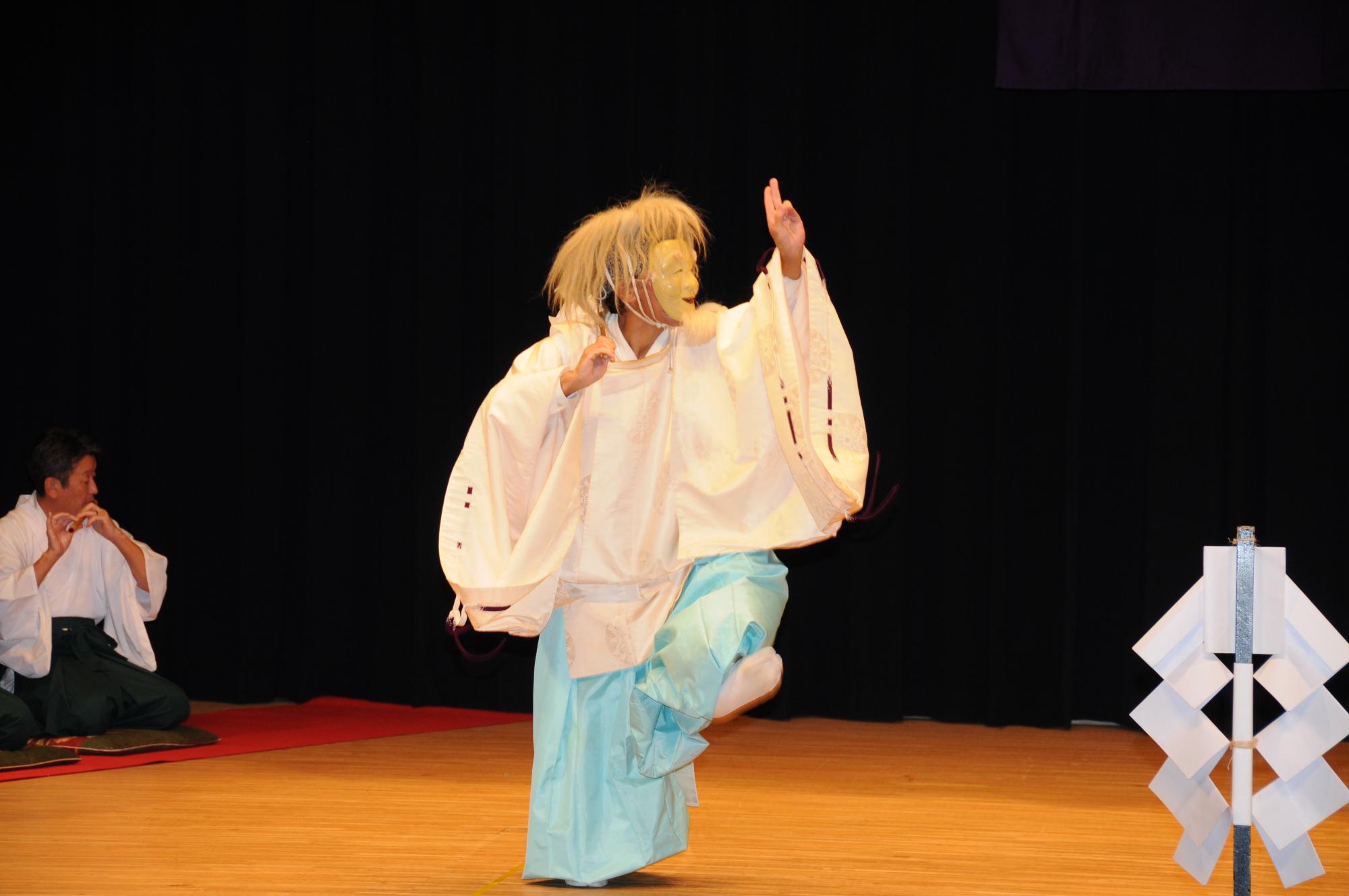 宮清の舞（三条 八幡宮）