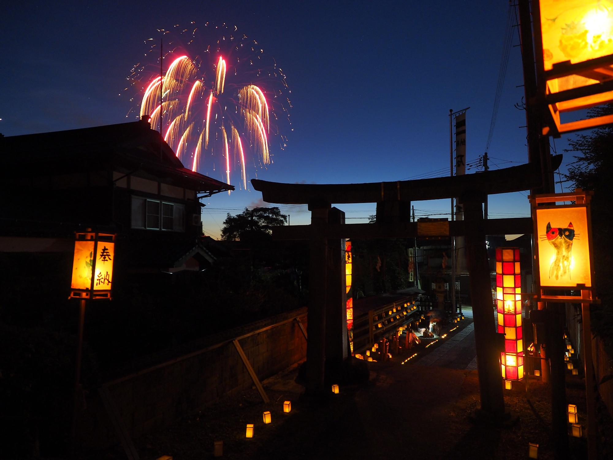 石動神社花灯篭押し