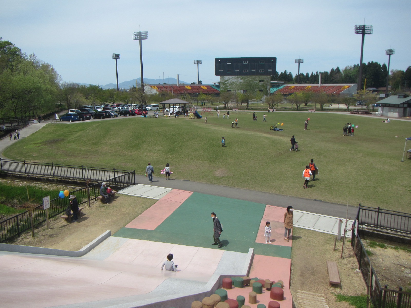 槻 の 森 運動 公園