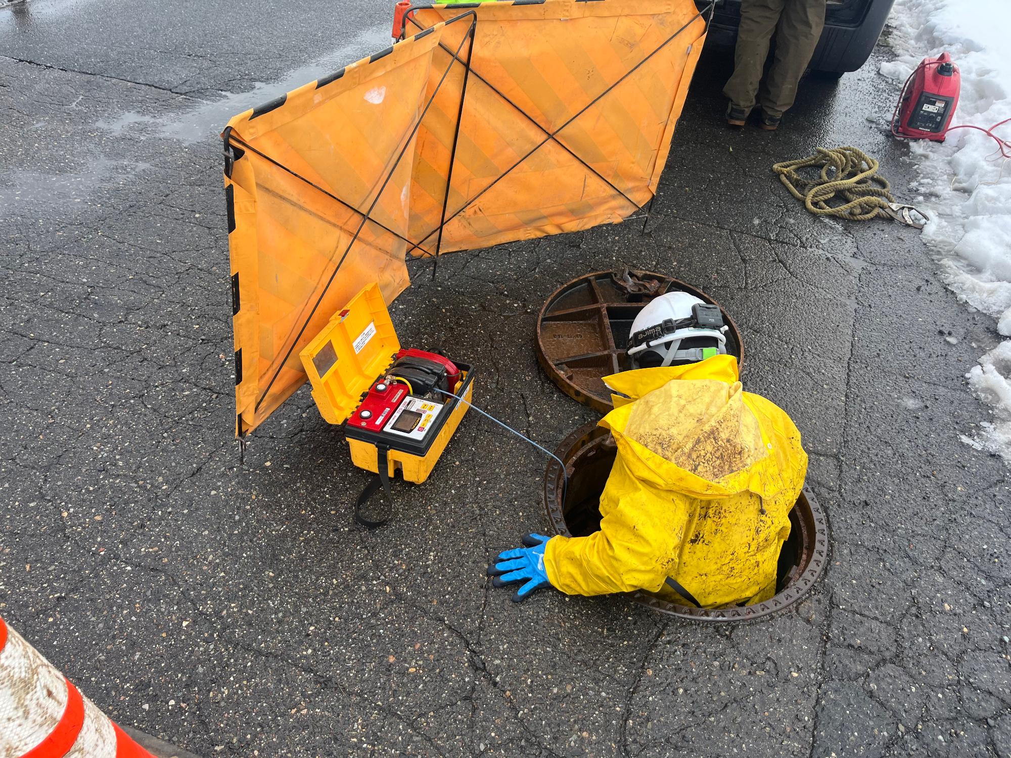 070227下水道管路緊急点検2