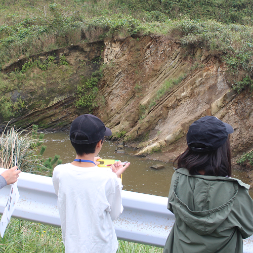 科学教育推進事業　地学教室　地層見学