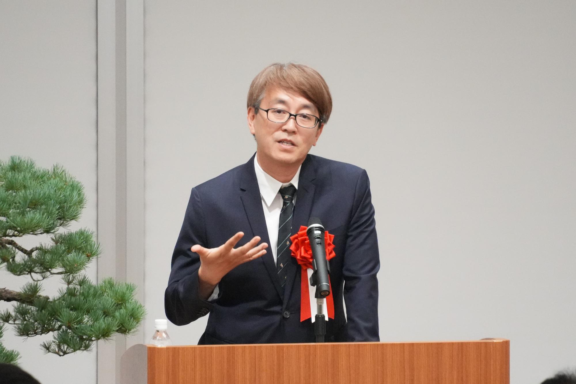 羽生善治九段 ご講演の様子